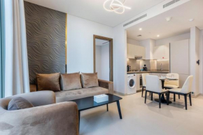 STAY BY LATINEM Luxury 1BR Plus Study Holiday Home CV A2712 Near Downtown